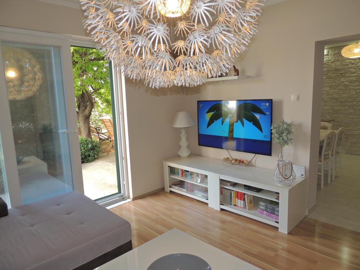 Apartment Ferara Betina (Sibenik-Knin)