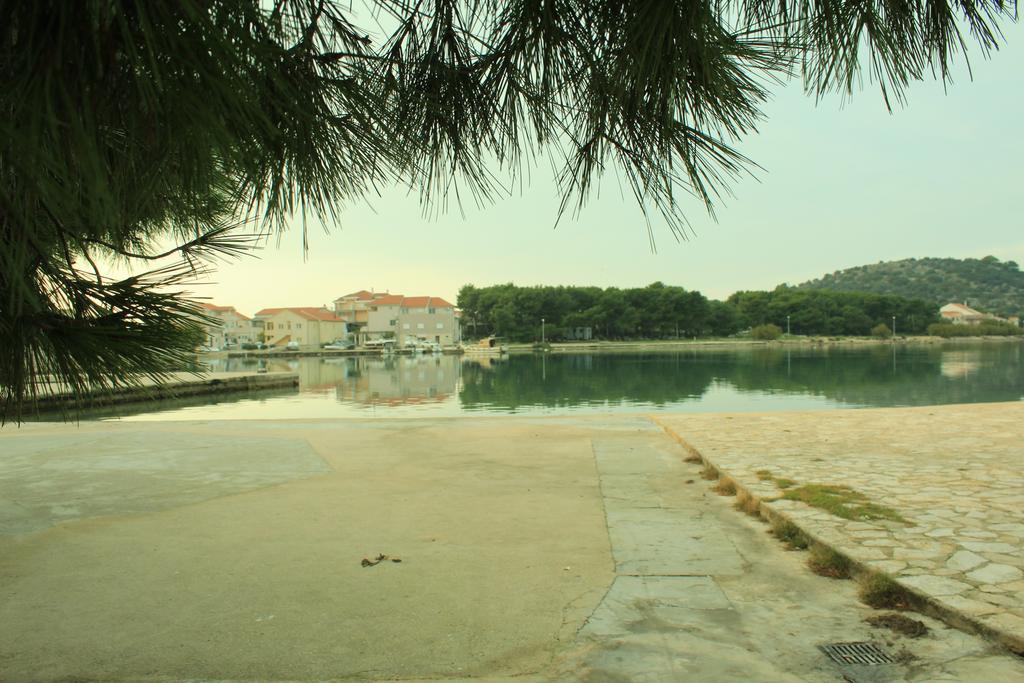 Ferara *